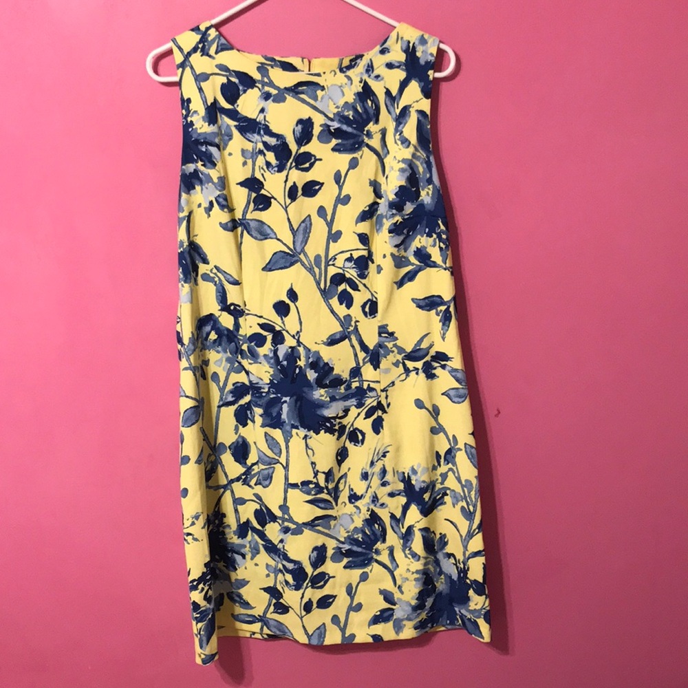 Yellow and blue curve fitting dress